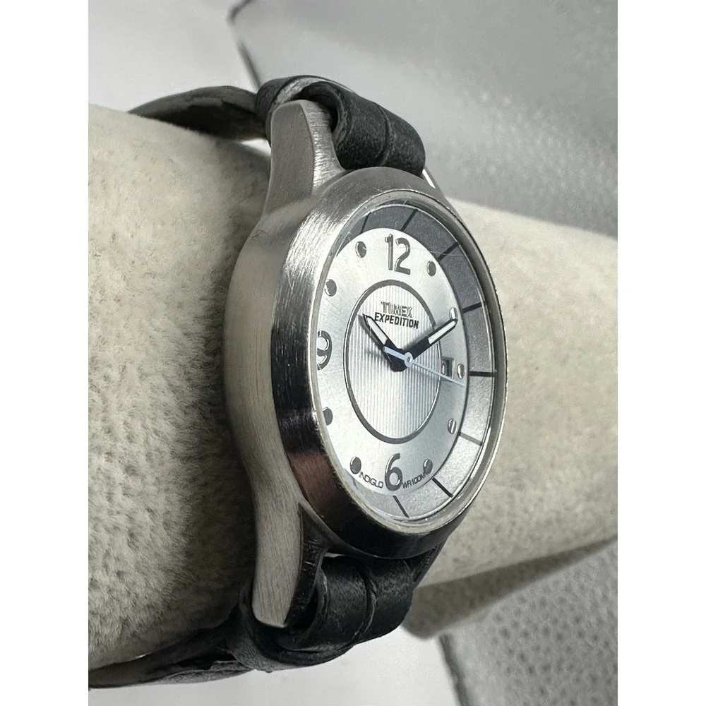 TIMEX Expedition 957-S2‎ Ladies Watch New Battery 33MM 7.5